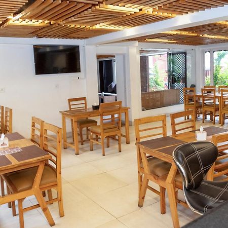 Hotel Elegant Kathmandu Inn Екстер'єр фото