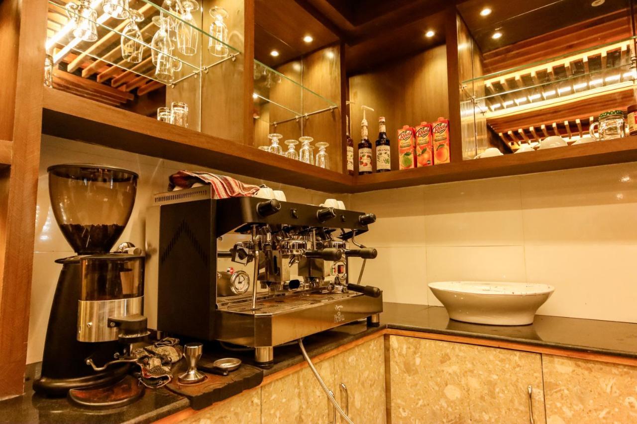 Hotel Elegant Kathmandu Inn Екстер'єр фото