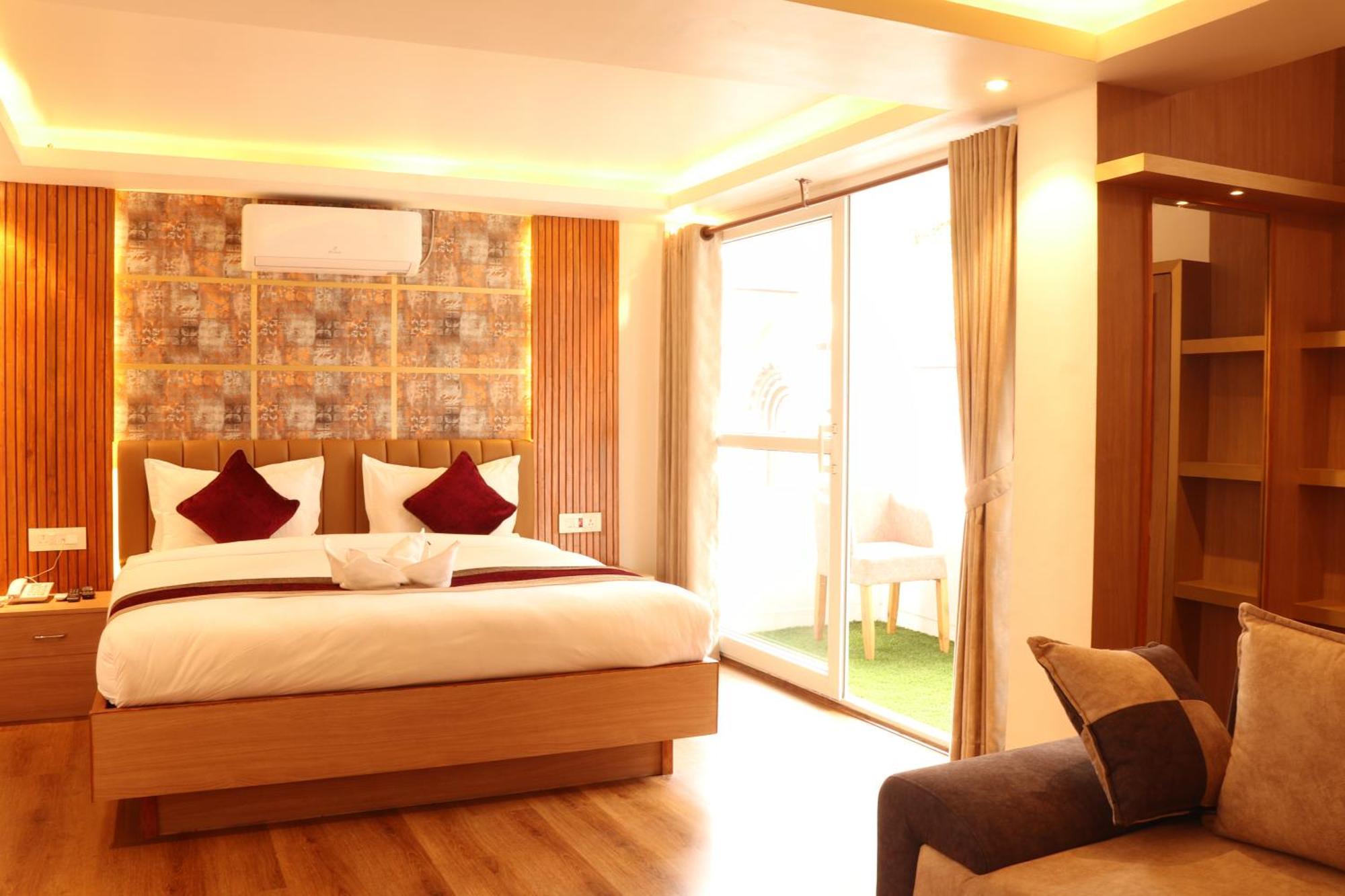 Hotel Elegant Kathmandu Inn Екстер'єр фото