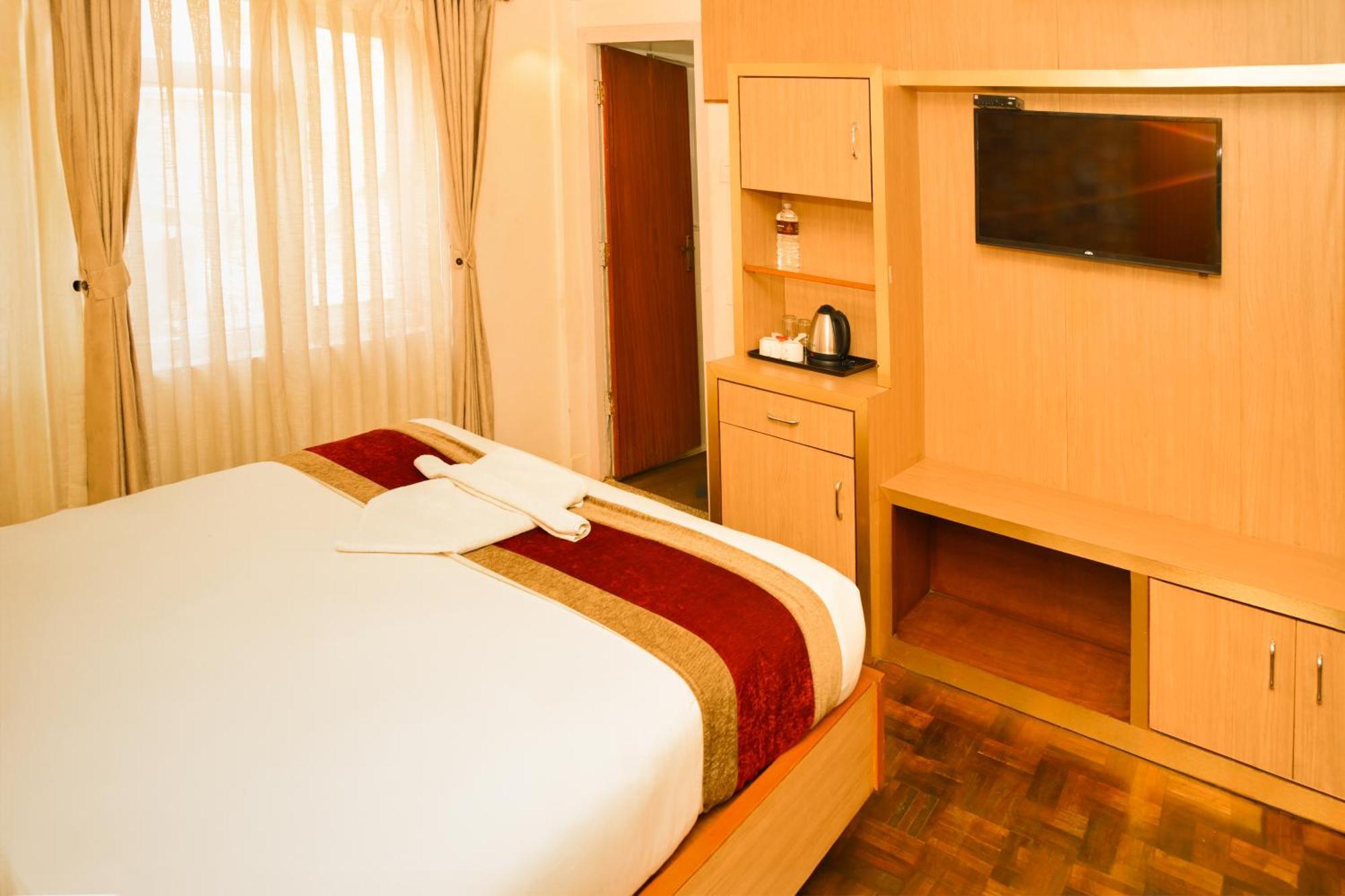 Hotel Elegant Kathmandu Inn Екстер'єр фото