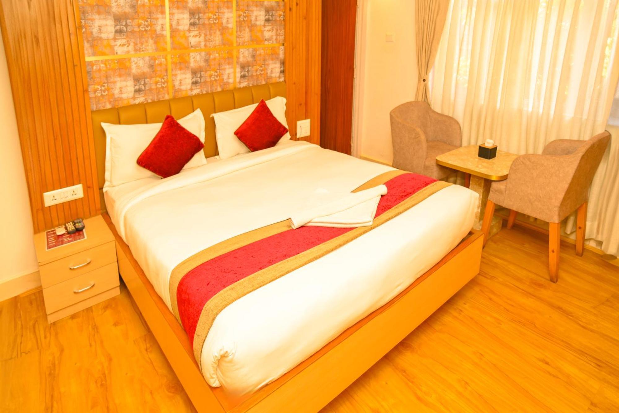 Hotel Elegant Kathmandu Inn Екстер'єр фото