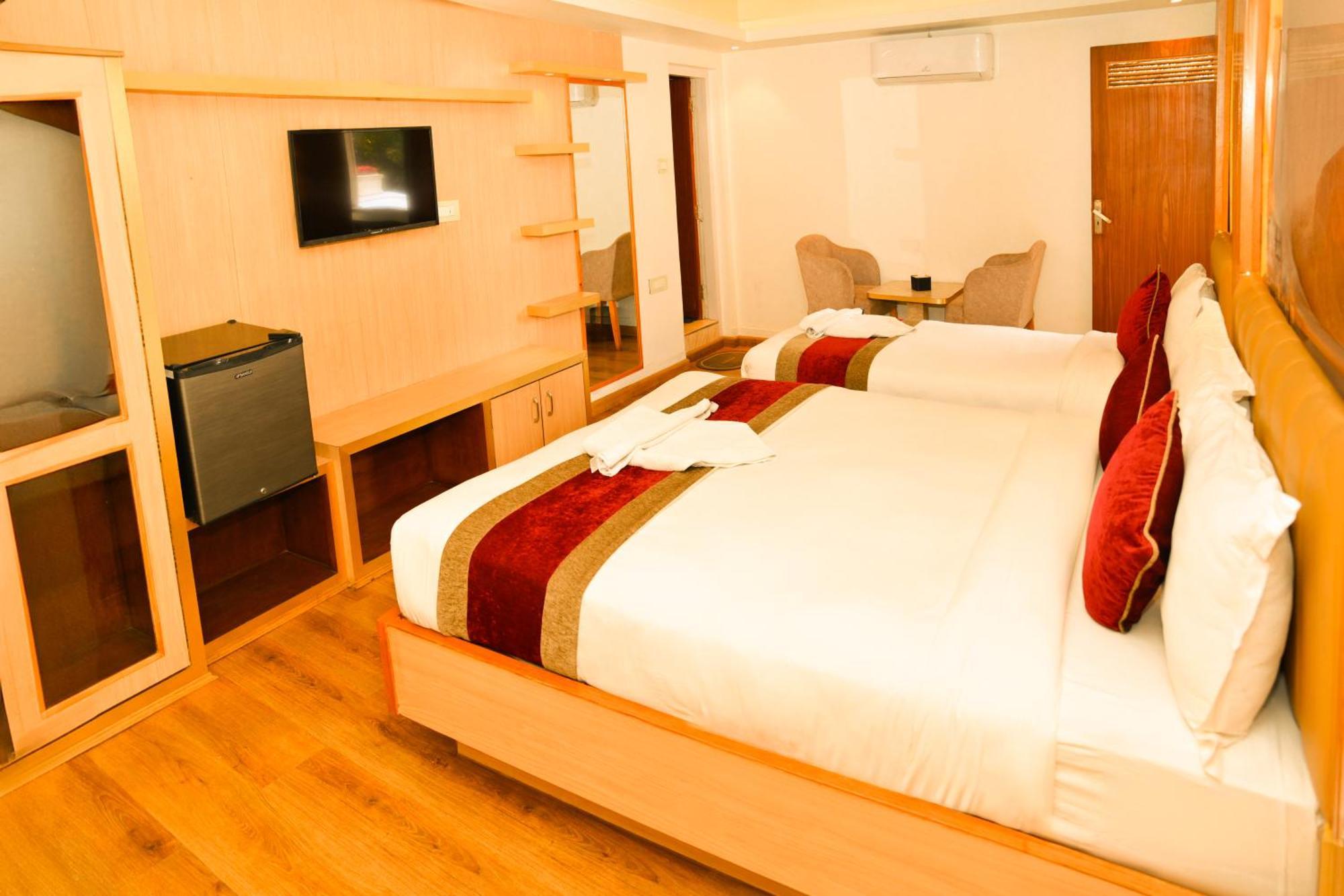 Hotel Elegant Kathmandu Inn Екстер'єр фото