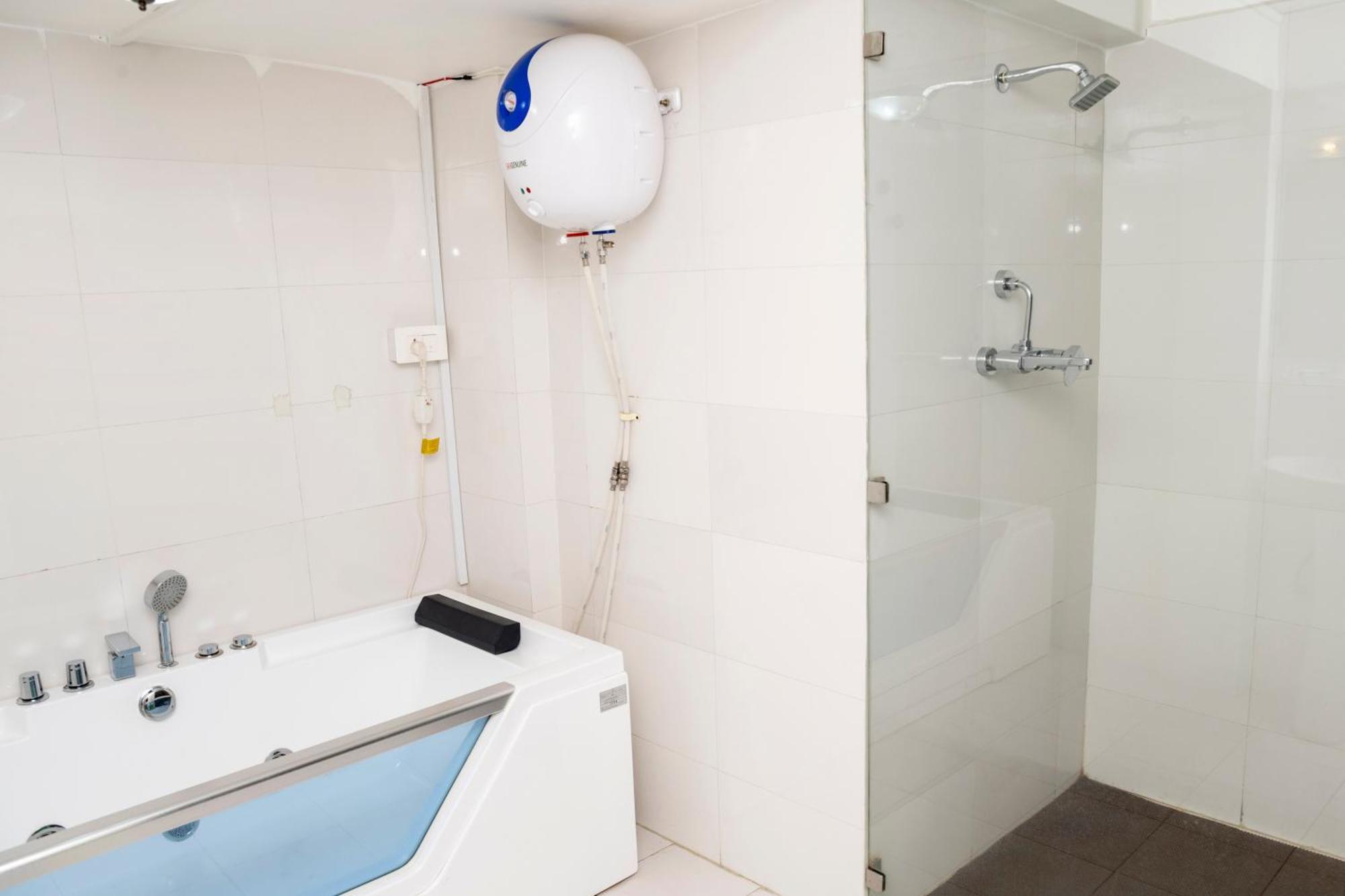 Hotel Elegant Kathmandu Inn Екстер'єр фото