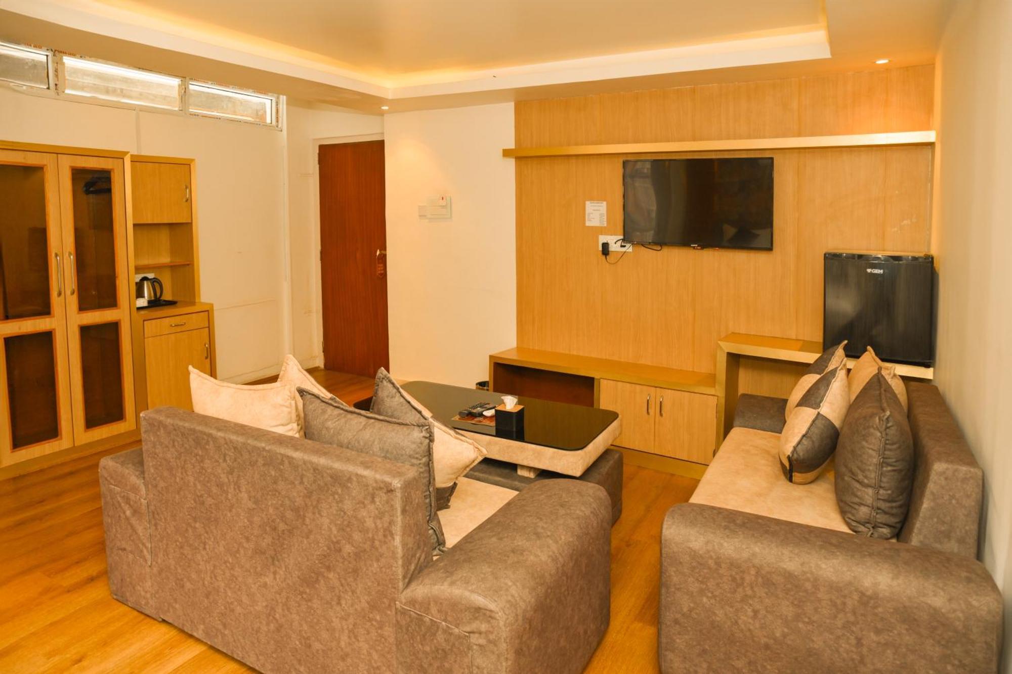 Hotel Elegant Kathmandu Inn Екстер'єр фото