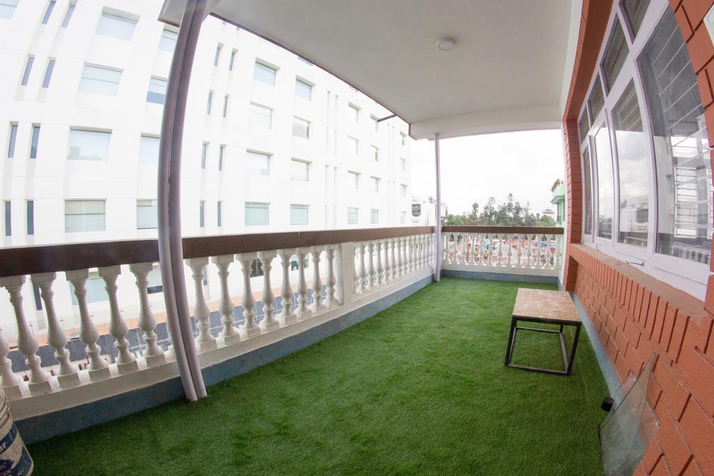 Hotel Elegant Kathmandu Inn Екстер'єр фото